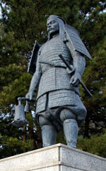 吉川経家の銅像